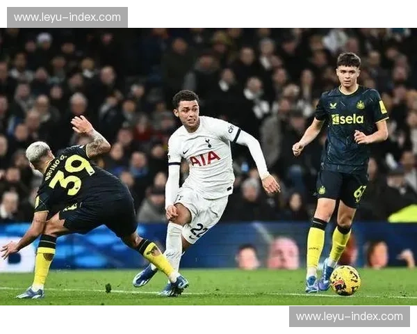 诺丁汉森林vs热刺:黑马崛起迎战防线漏洞球队 诺丁汉森林vs热刺:黑马崛起迎战防线漏洞球队